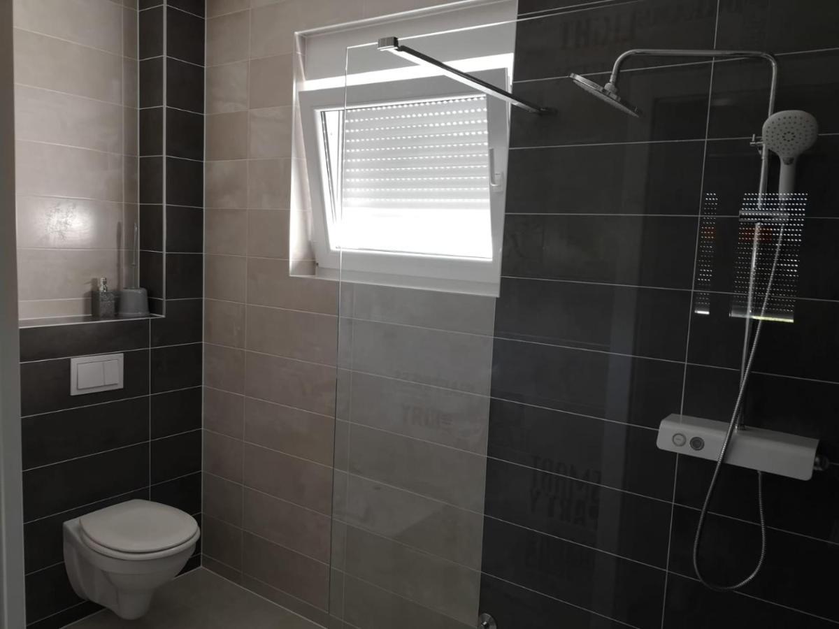 Navis Apartment Supetarska Draga Bagian luar foto