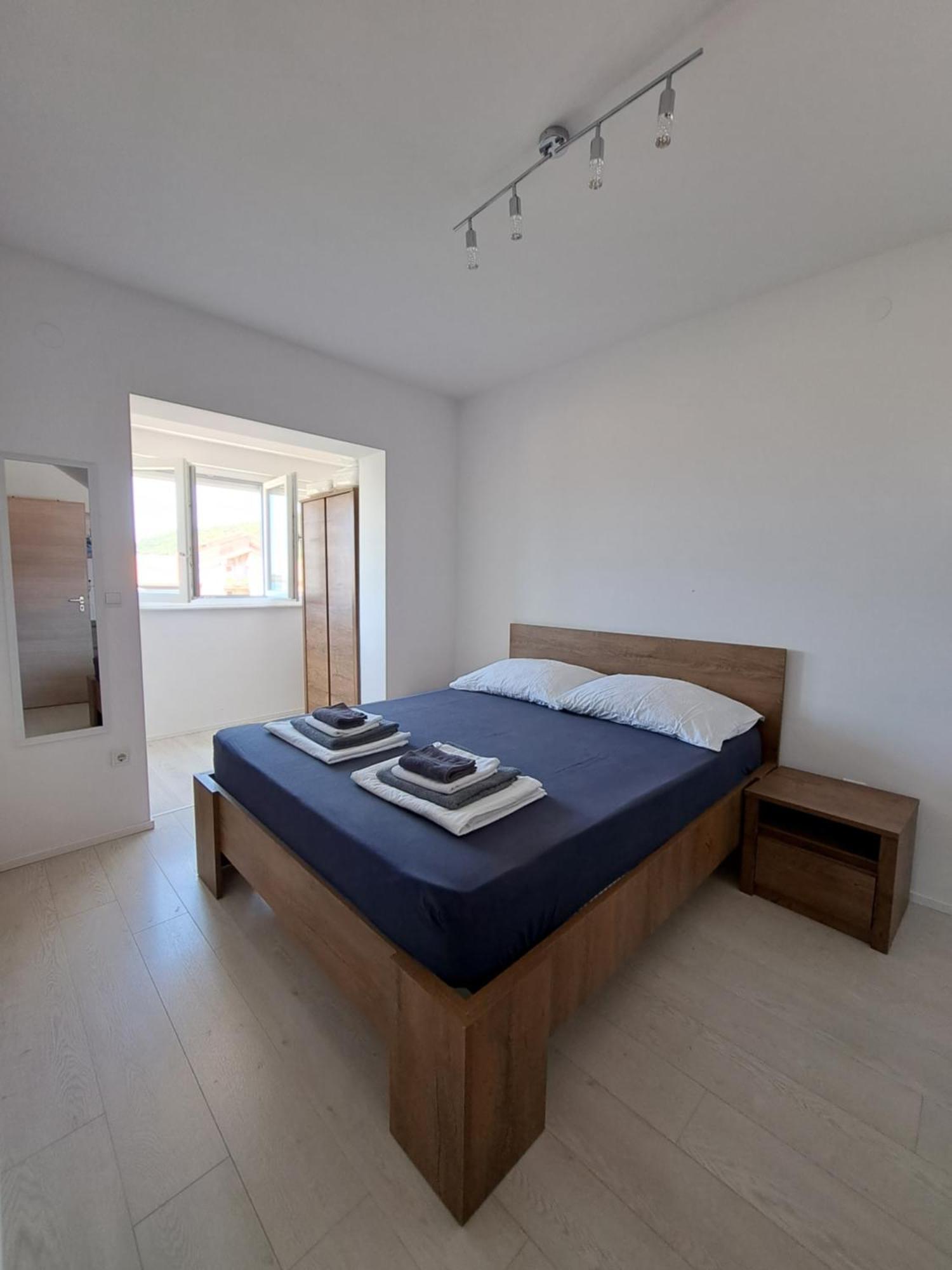 Navis Apartment Supetarska Draga Bagian luar foto