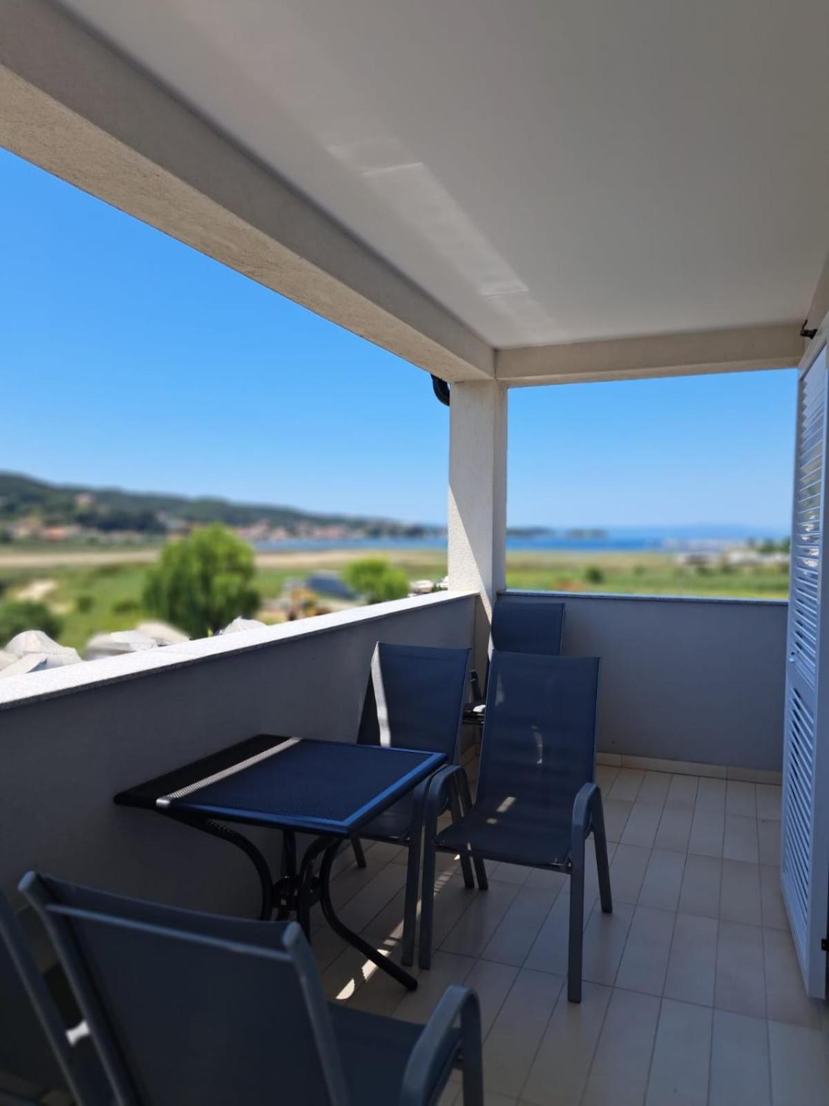 Navis Apartment Supetarska Draga Bagian luar foto